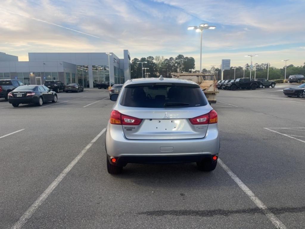 2017 Mitsubishi Outlander - $19,500