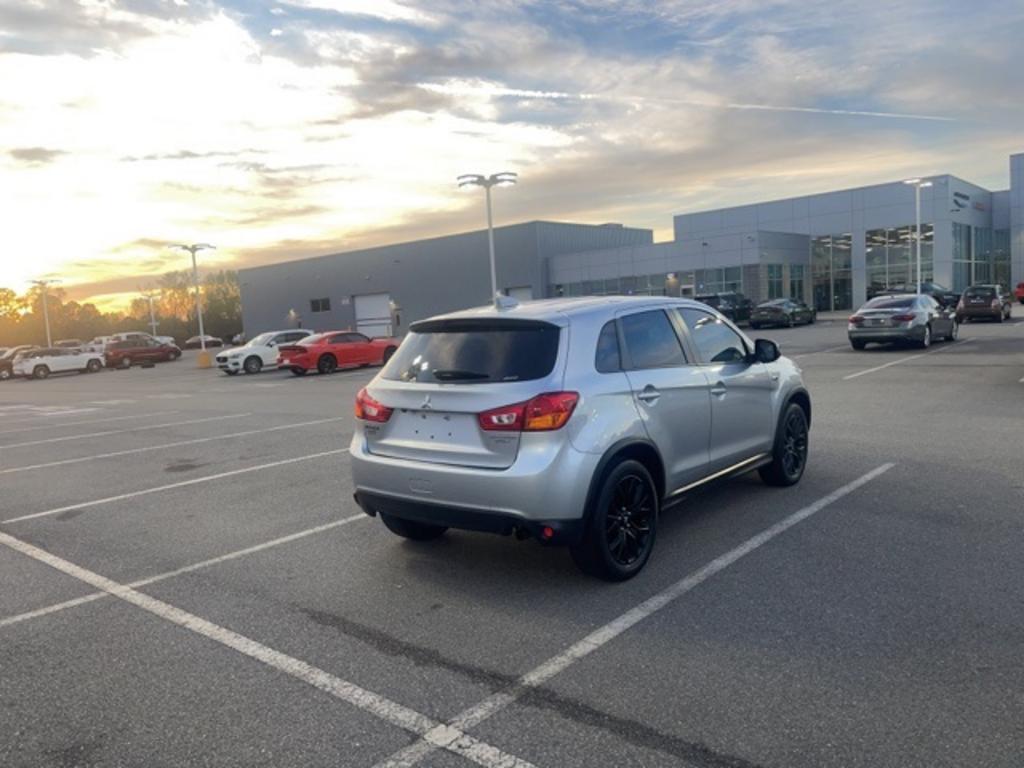 2017 Mitsubishi Outlander - $19,500