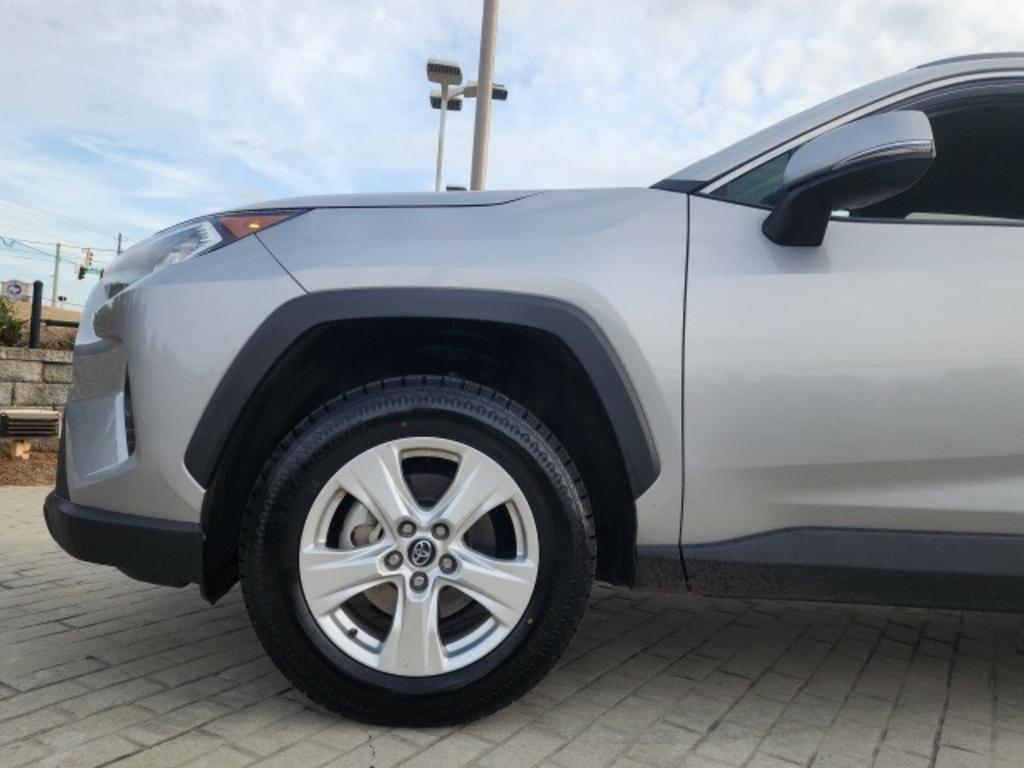 2021 Toyota RAV4 - $25,000