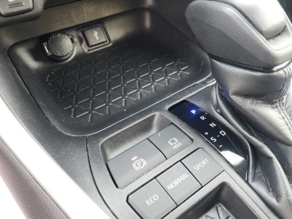 2021 Toyota RAV4 - $25,000