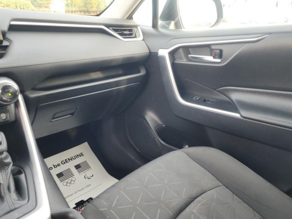 2021 Toyota RAV4 - $25,000