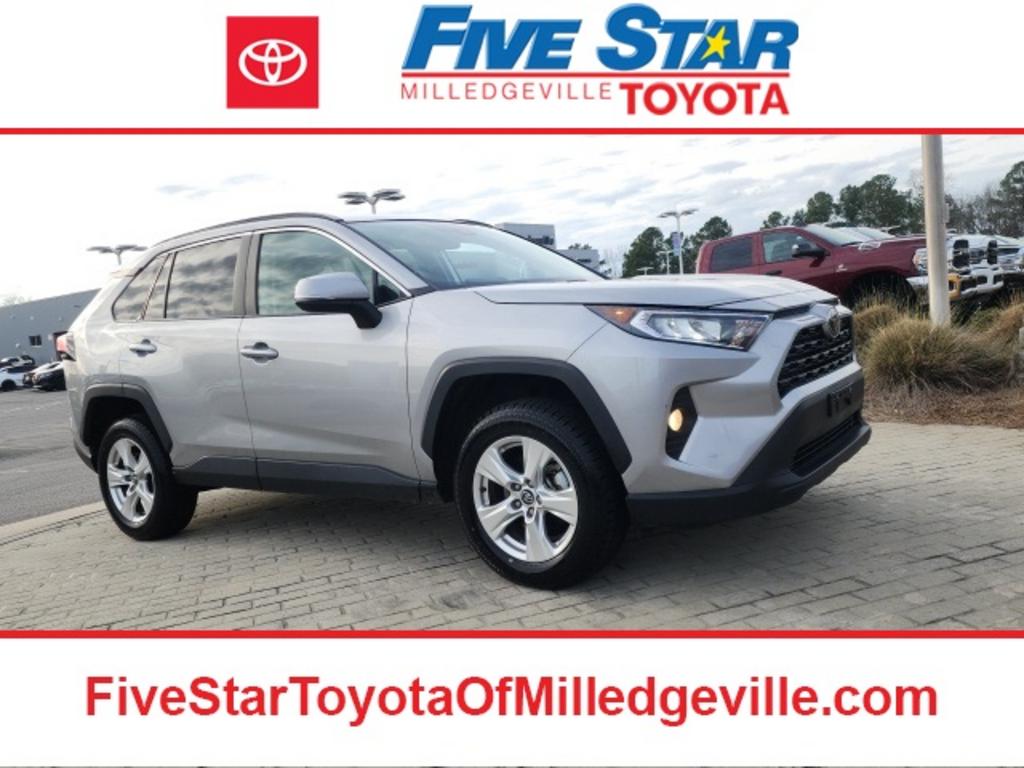 2021 Toyota RAV4 XLE photo