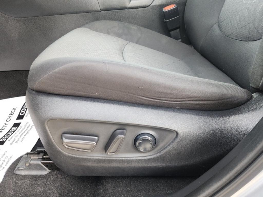 2021 Toyota RAV4 - $25,000