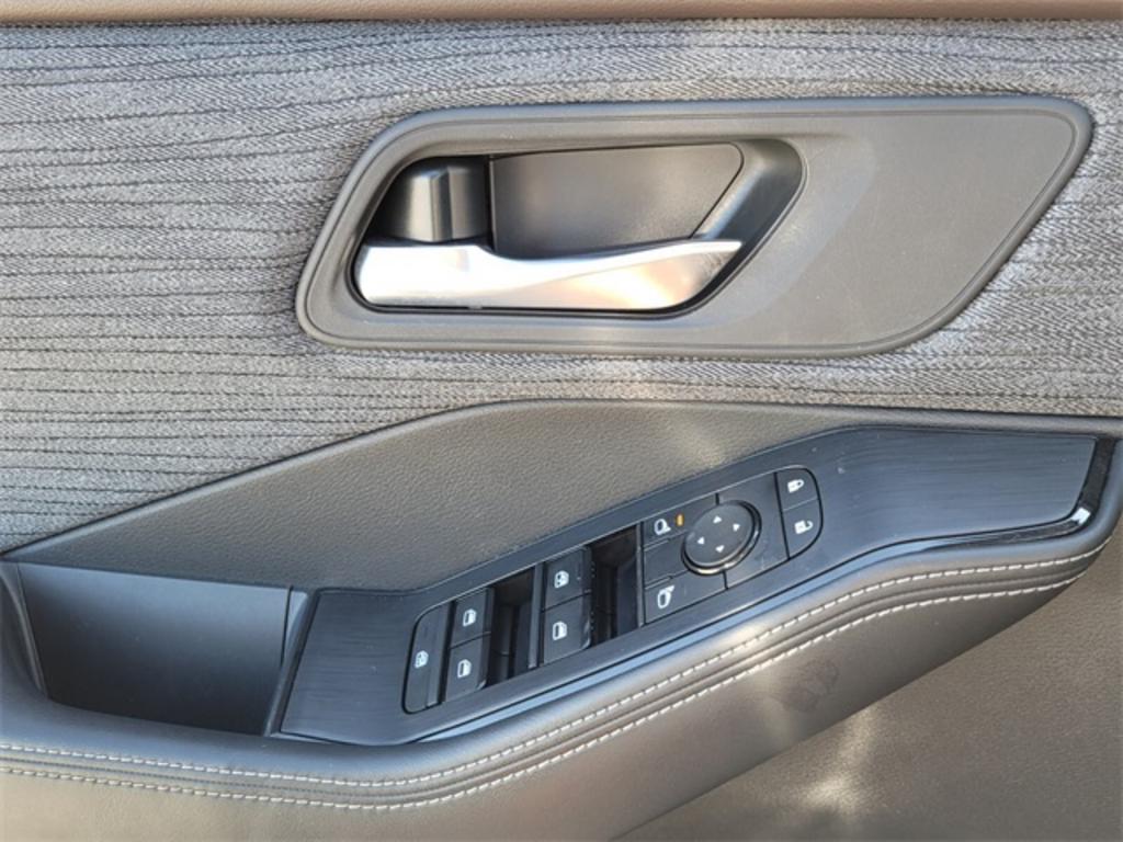 2021 Nissan Rogue - $25,000