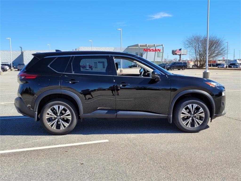 2021 Nissan Rogue - $25,000