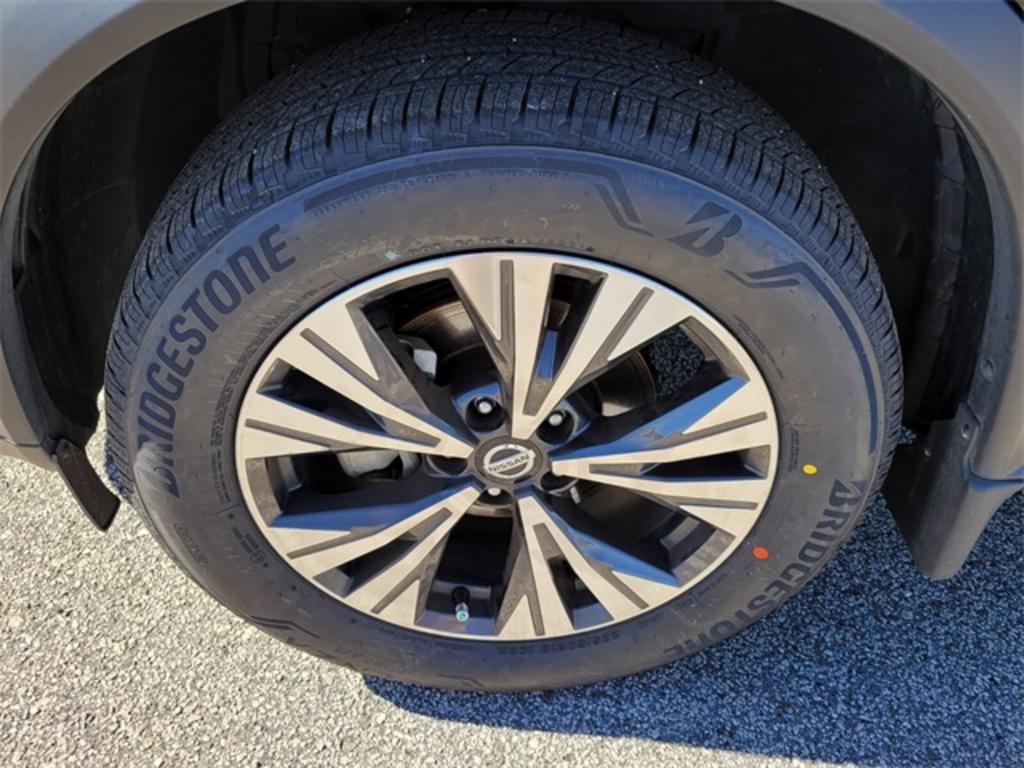 2021 Nissan Rogue - $25,000