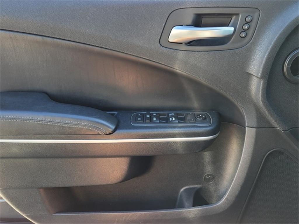 2020 Dodge Charger - $23,000