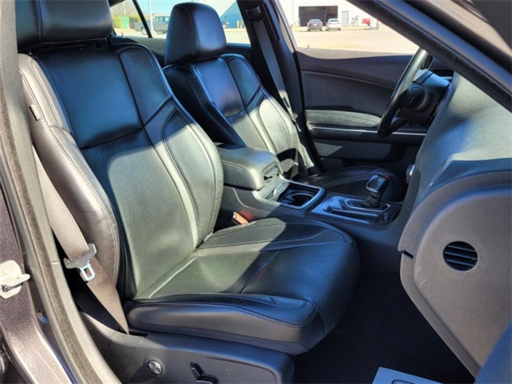 2020 Dodge Charger - $23,000