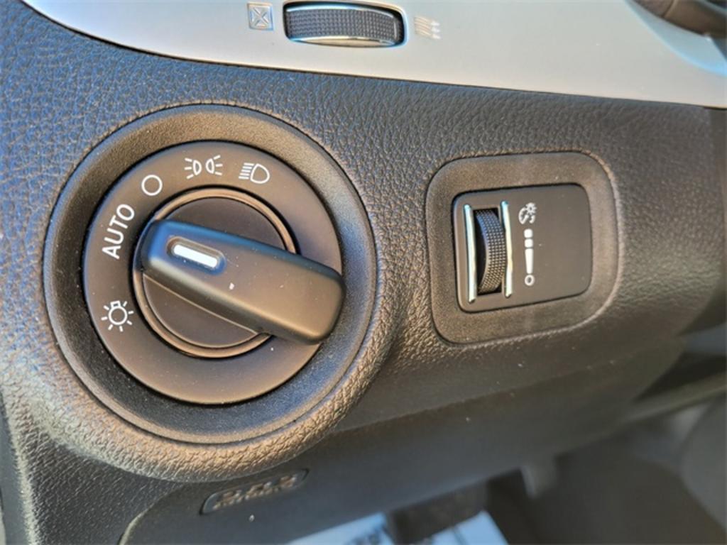 2020 Dodge Journey - $21,000