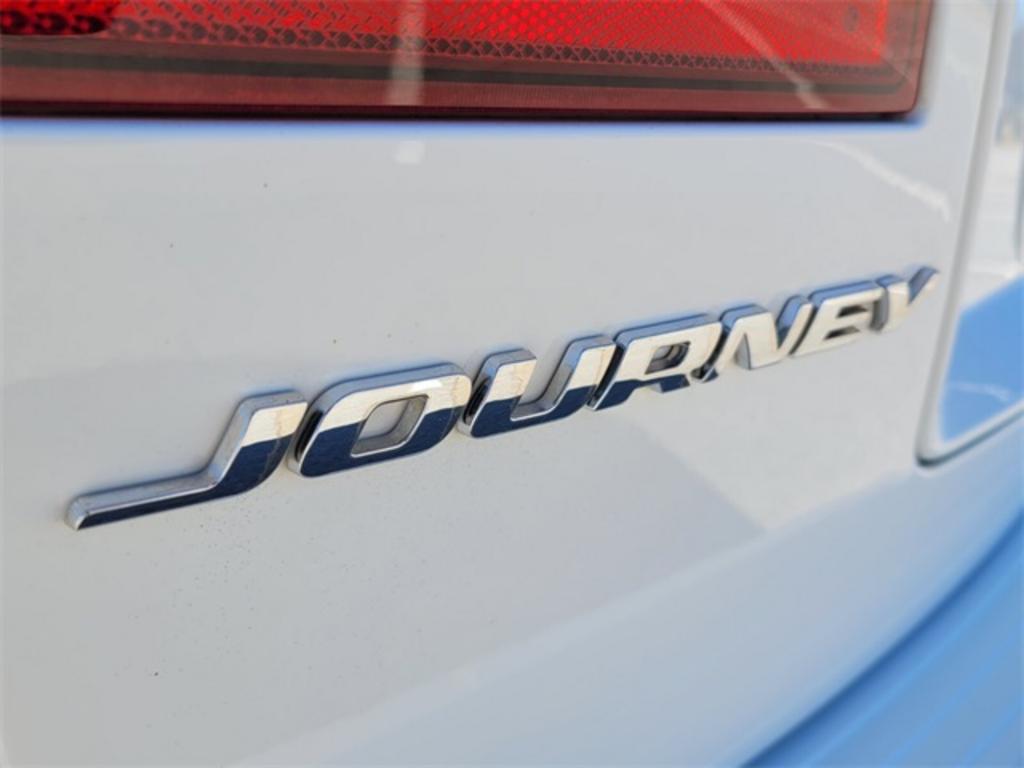 2020 Dodge Journey - $21,000