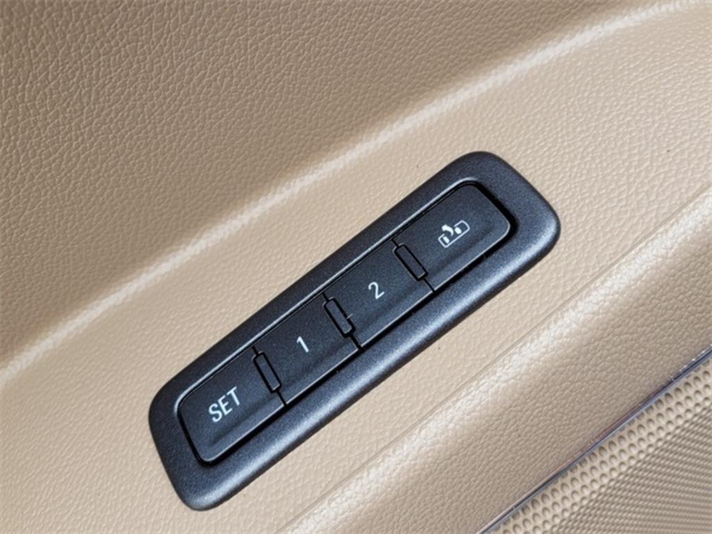 2015 Chevrolet Tahoe LTZ photo