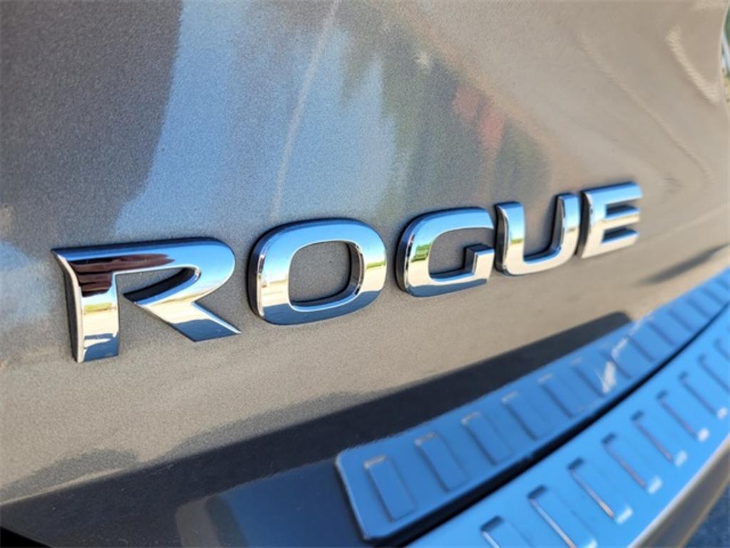 2018 Nissan Rogue - $21,000