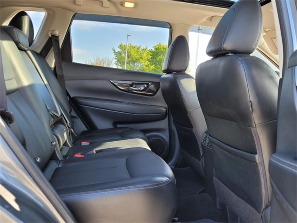2018 Nissan Rogue - $21,000
