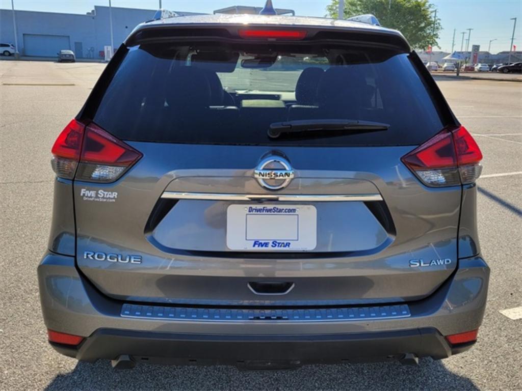 2018 Nissan Rogue - $21,000