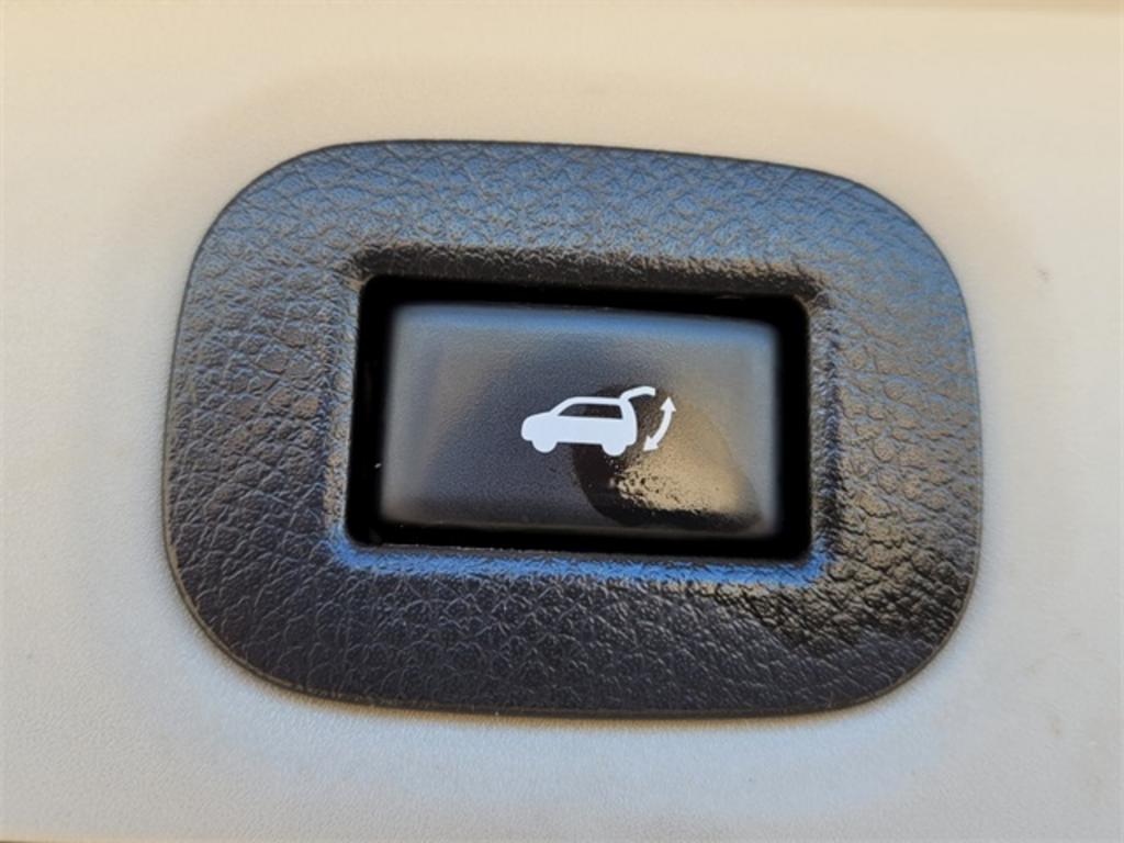 2018 Nissan Rogue - $21,000