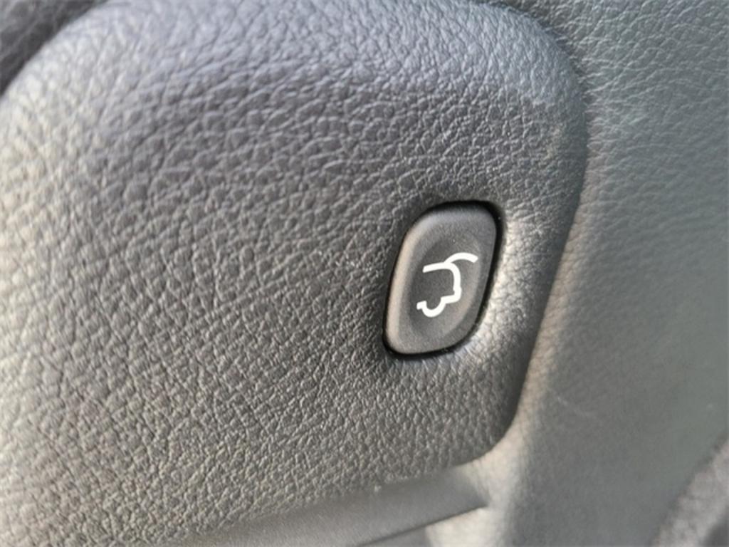 2018 Jeep Cherokee - $25,000