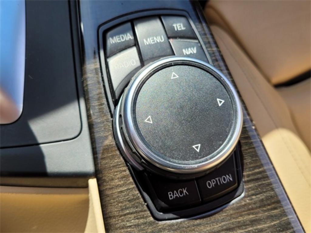2016 BMW 3-Series 328i photo