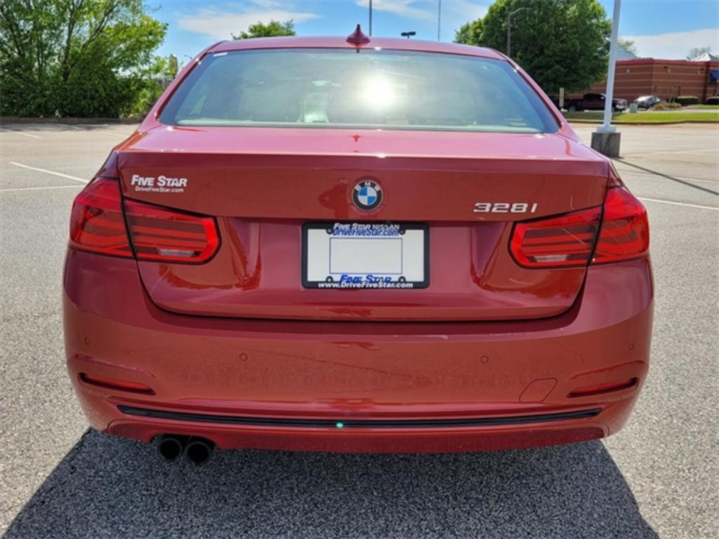 2016 BMW 3-Series 328i photo