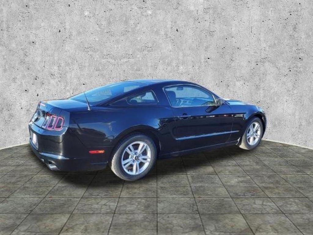 2014 Ford Mustang - $17,000