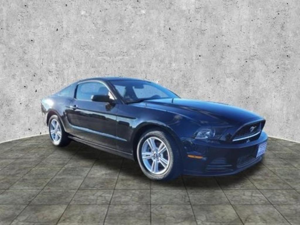 2014 Ford Mustang - $17,000