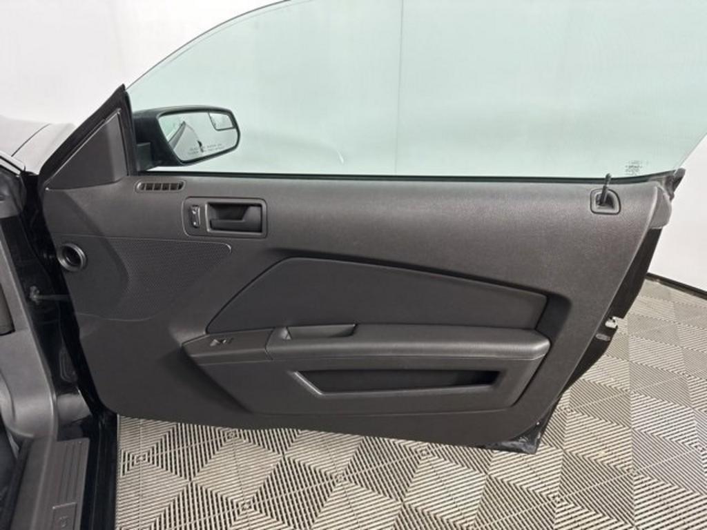 2014 Ford Mustang - $17,000
