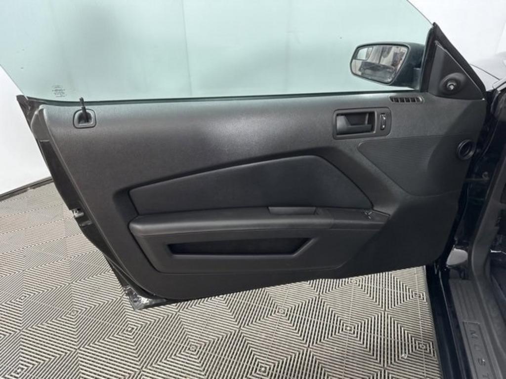 2014 Ford Mustang - $17,000