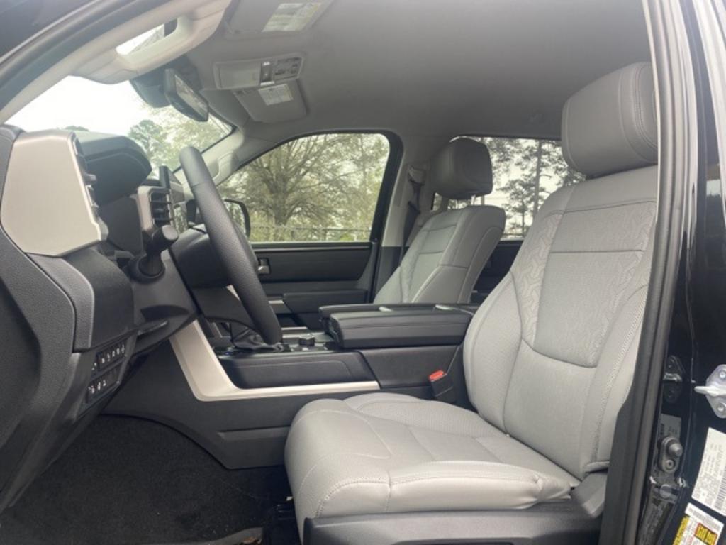 2022 Toyota Tundra SR5 photo