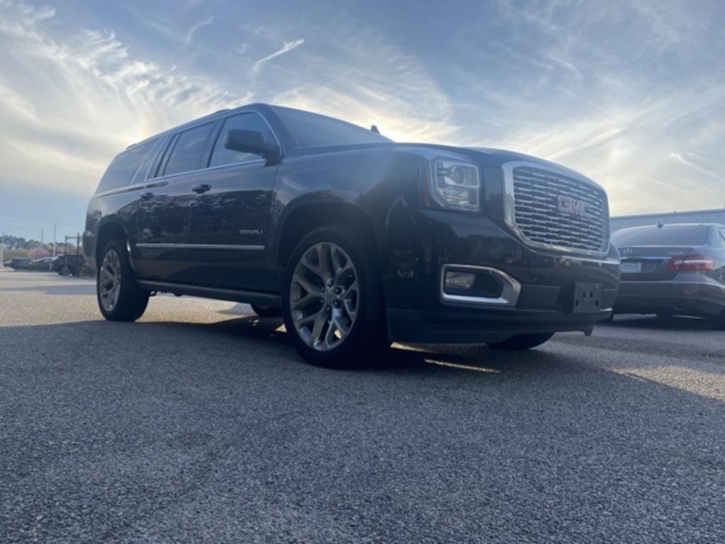 2018 GMC Yukon XL Denali photo
