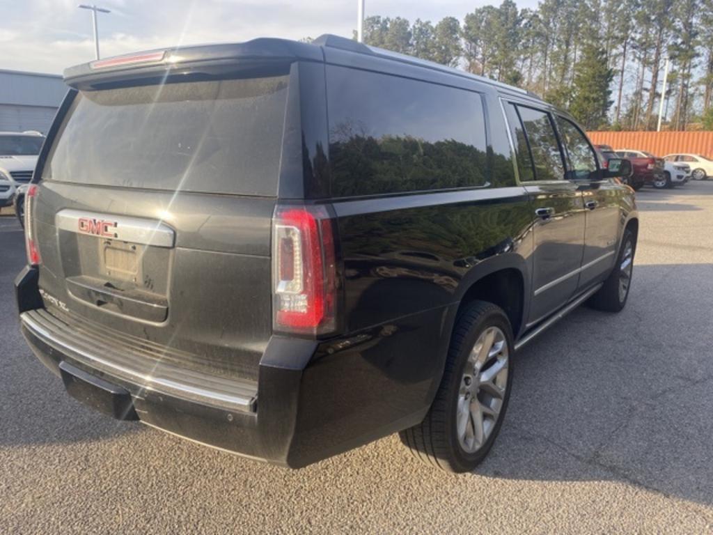 2018 GMC Yukon XL Denali photo