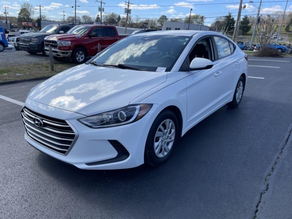 2018 Hyundai Elantra - $11,000