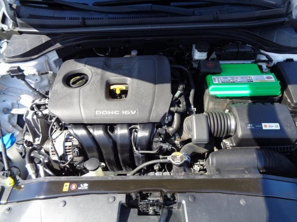 2018 Hyundai Elantra - $11,000