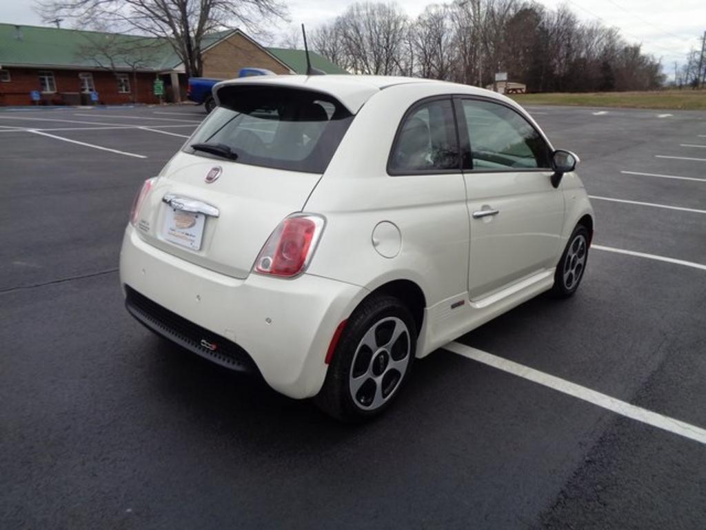 2016 FIAT 500 - $11,000