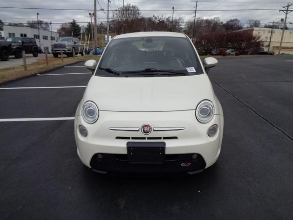 2016 FIAT 500 - $11,000