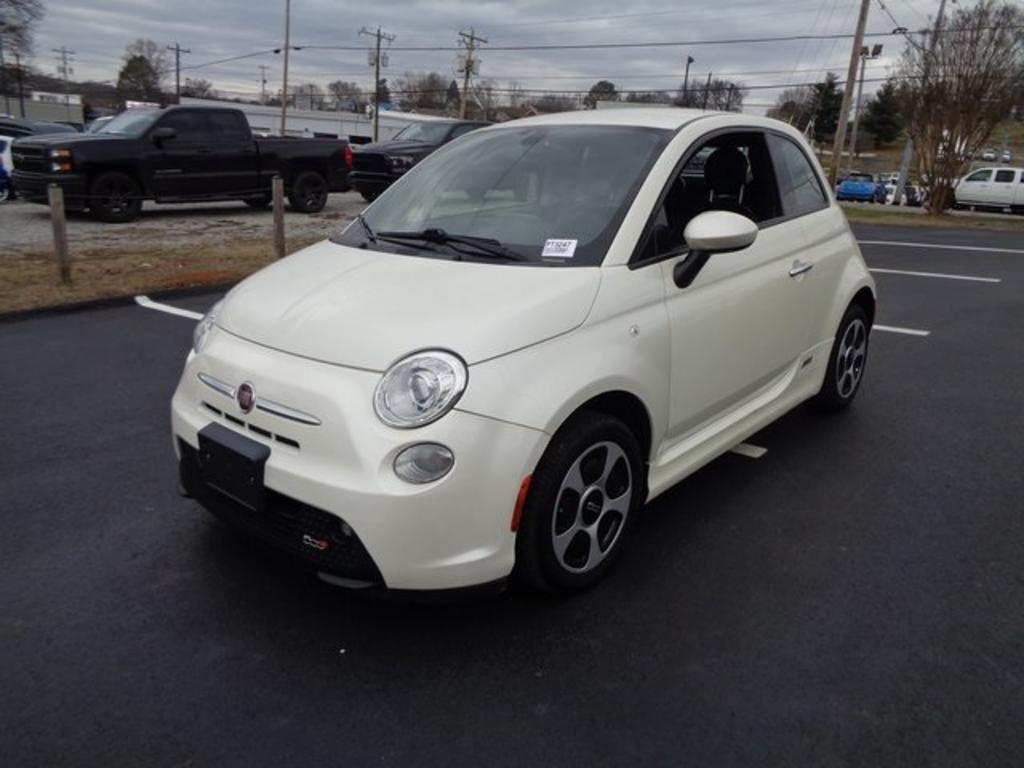 2016 FIAT 500 - $11,000
