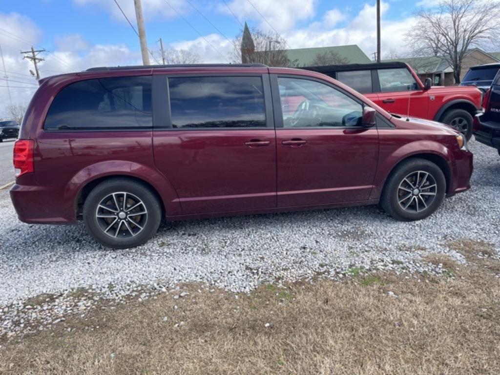 2018 Dodge Grand Caravan - $13,500