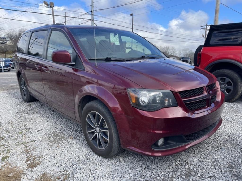 2018 Dodge Grand Caravan - $13,500