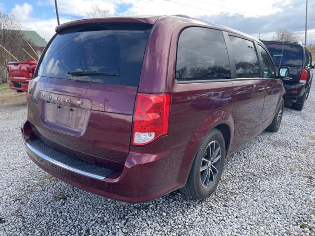 2018 Dodge Grand Caravan - $13,500