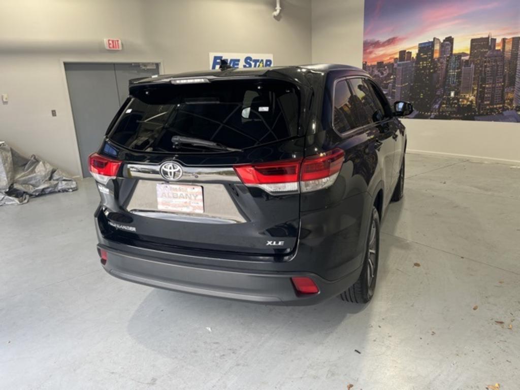2019 Toyota Highlander - $29,000