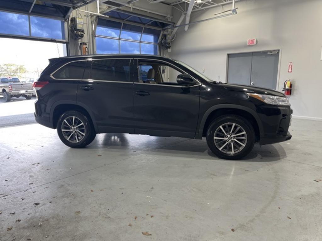 2019 Toyota Highlander - $29,000