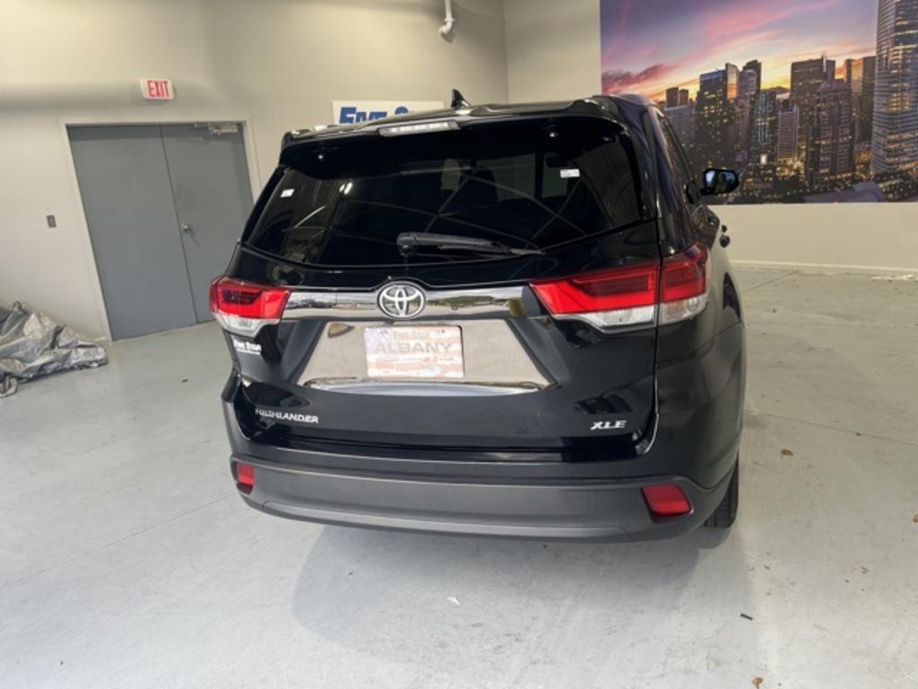 2019 Toyota Highlander - $29,000