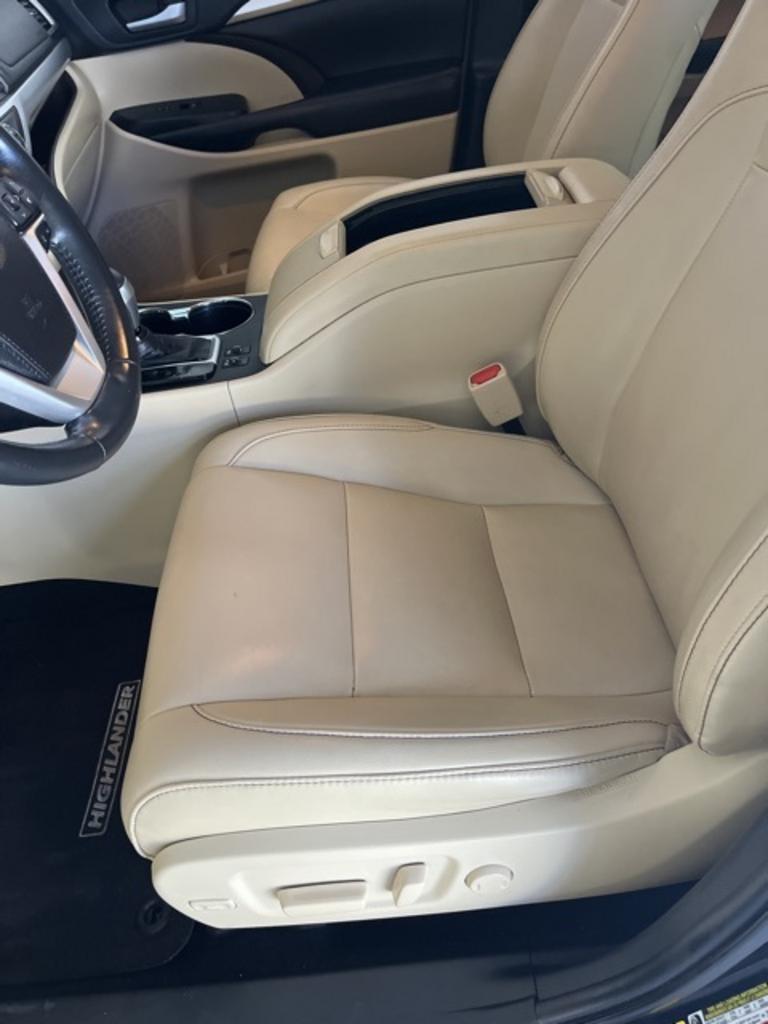 2019 Toyota Highlander - $29,000