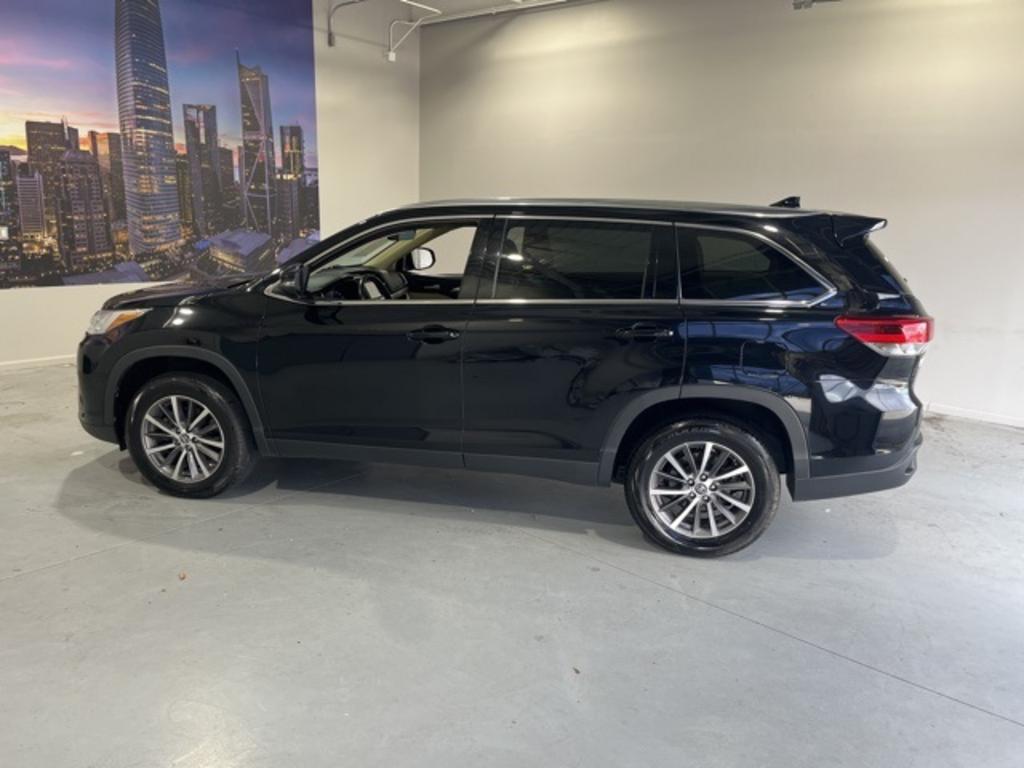 2019 Toyota Highlander - $29,000