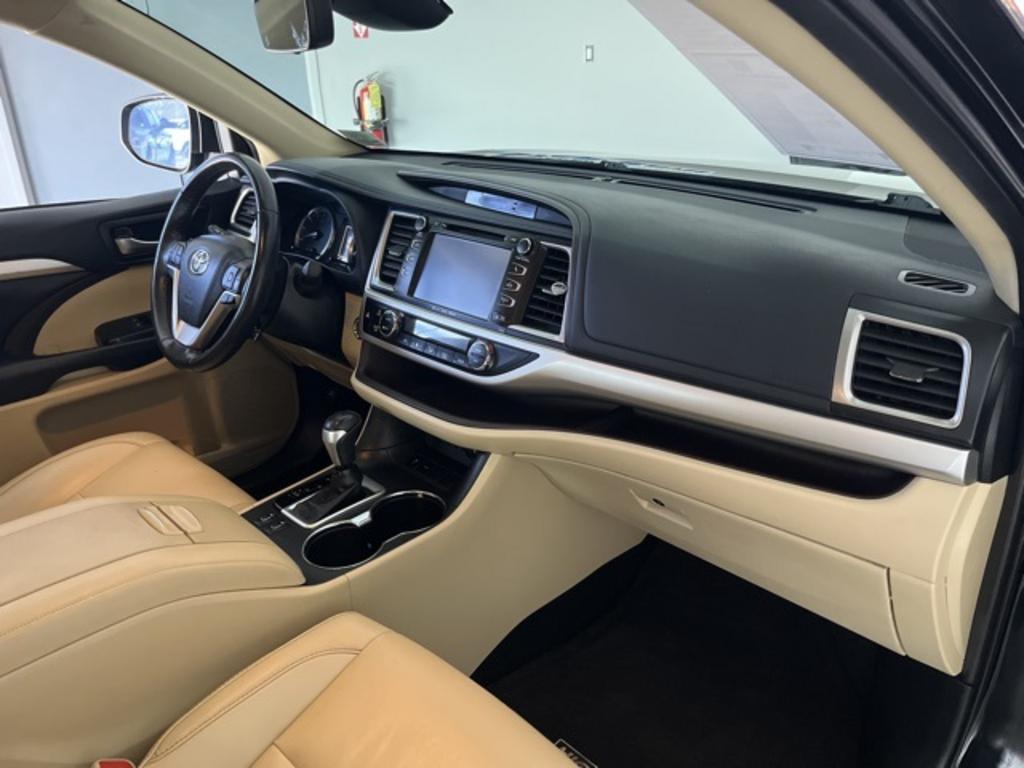 2019 Toyota Highlander - $29,000