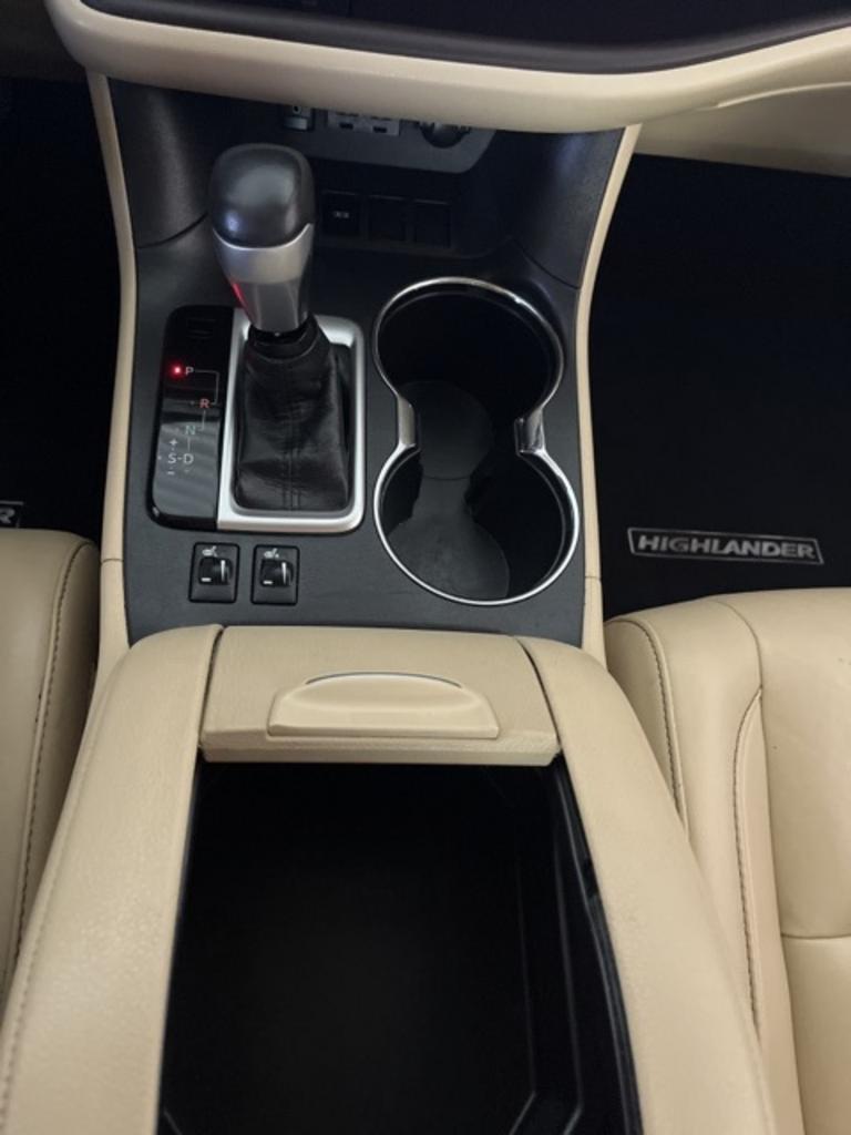 2019 Toyota Highlander - $29,000