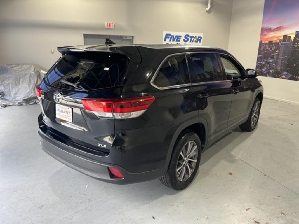 2019 Toyota Highlander - $29,000