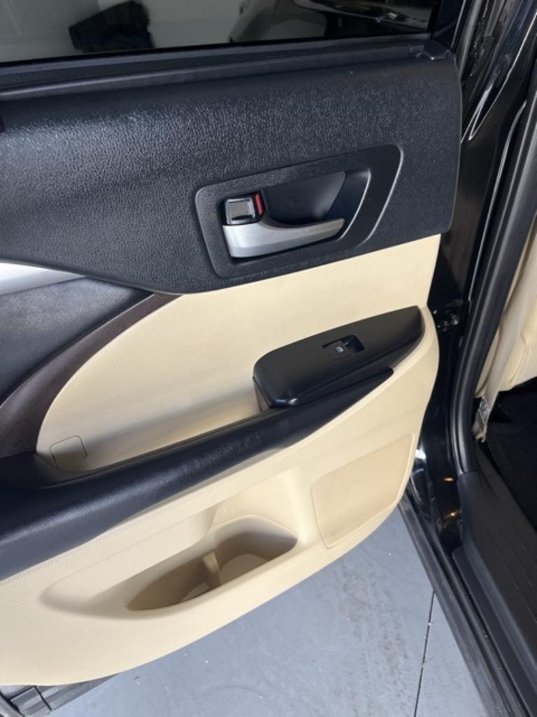 2019 Toyota Highlander - $29,000