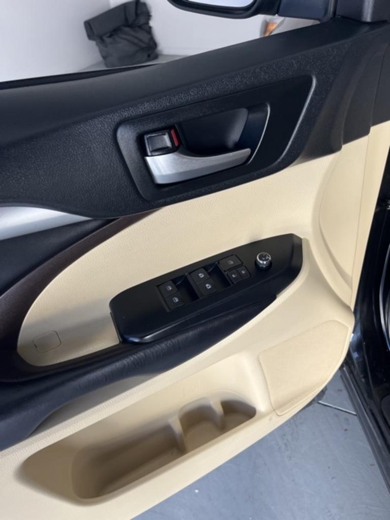2019 Toyota Highlander - $29,000