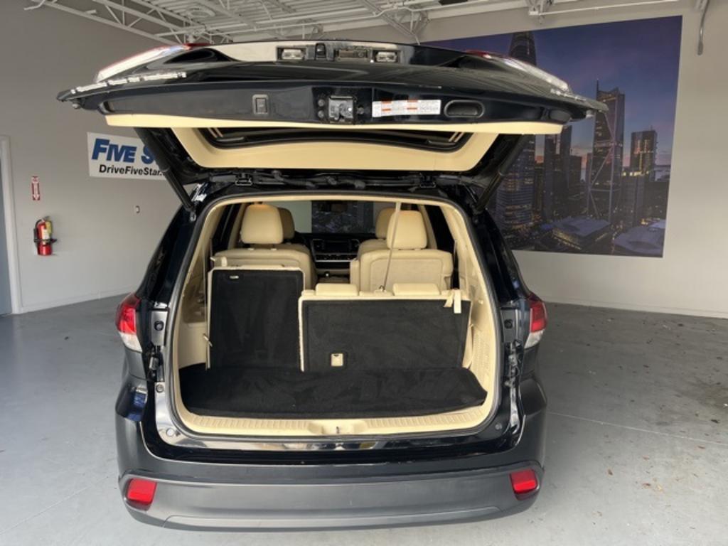 2019 Toyota Highlander - $29,000