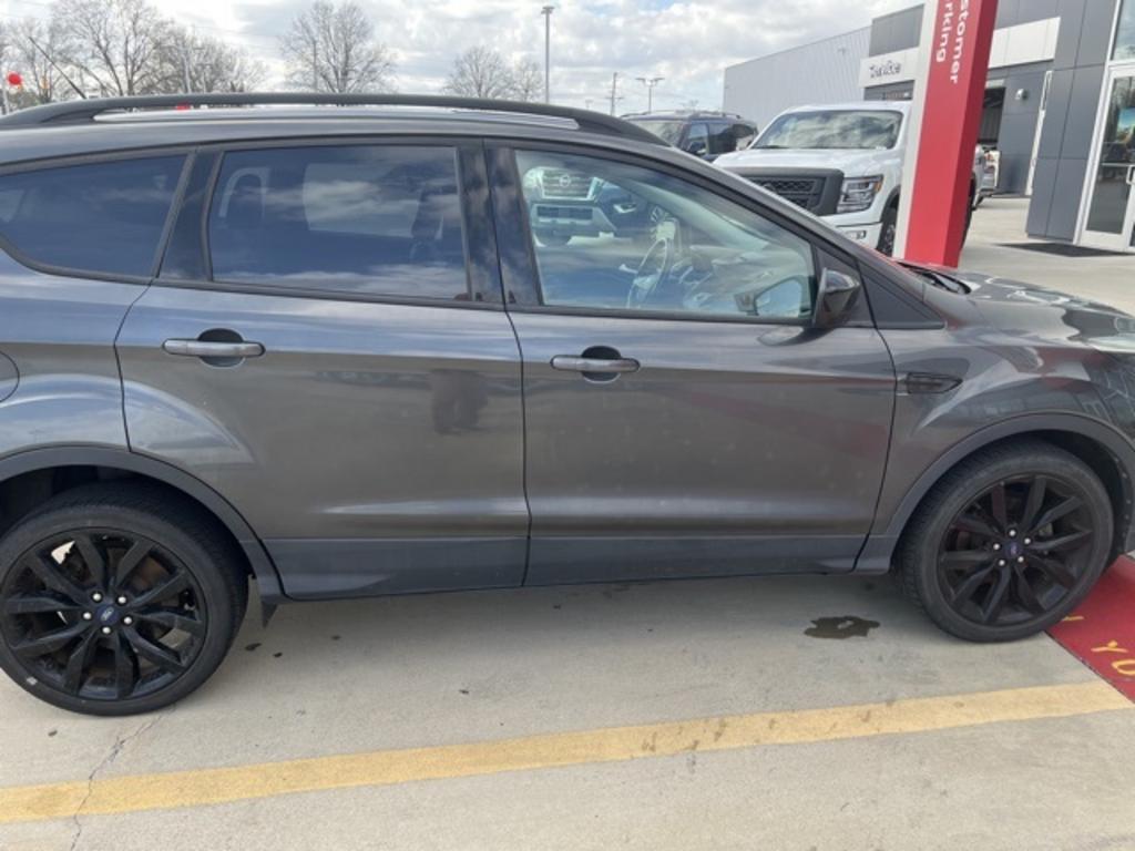 2018 Ford Escape - $18,500