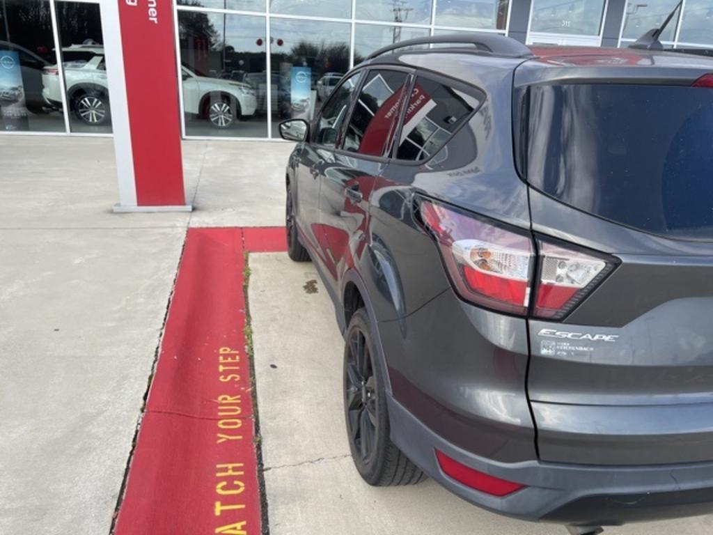 2018 Ford Escape - $18,500